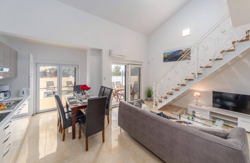 Bilice House | Amazing home in Bilice with private swimming pool, can be inside or outside