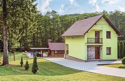 Brestovac House | Amazing home in Brestovac with sauna