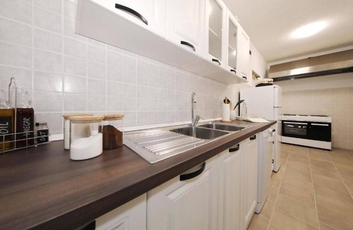 Donje Rastane House | Amazing home in Donje Rastane