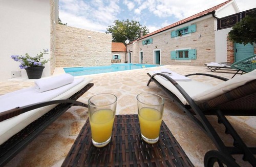 Donje Rastane House | Amazing home in Donje Rastane
