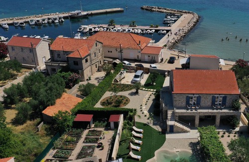 Dobropoljana House | Amazing home in Dobropoljana