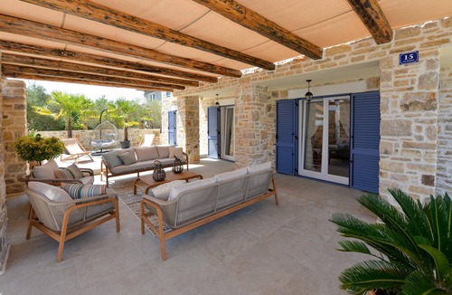 Dobropoljana House | Amazing home in Dobropoljana
