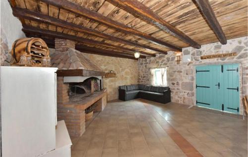 Donje Rastane House | Amazing Home In Donje Rastane
