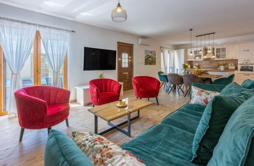 Grizane House | Amazing home in Grizani with sauna
