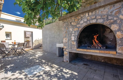 Smrika House | Amazing home in Grmani