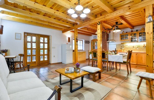 Jalzabet House | Amazing home in Jalzabet