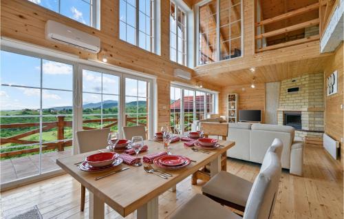 Novi Marof House | Amazing Home In Jelenscak With Sauna
