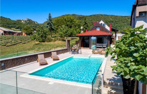 Kalnik House | Amazing Home In Kalnik With Sauna