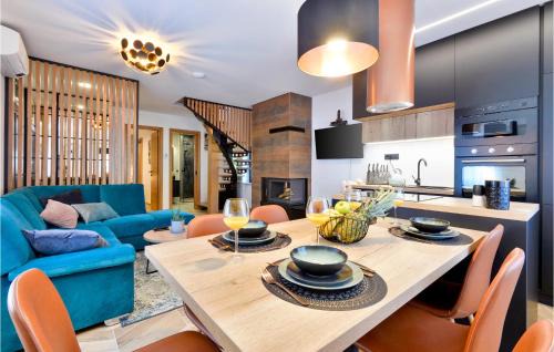 Kalnik House | Amazing Home In Kalnik With Sauna