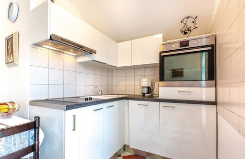 Sestanovac House | Amazing home in Katuni