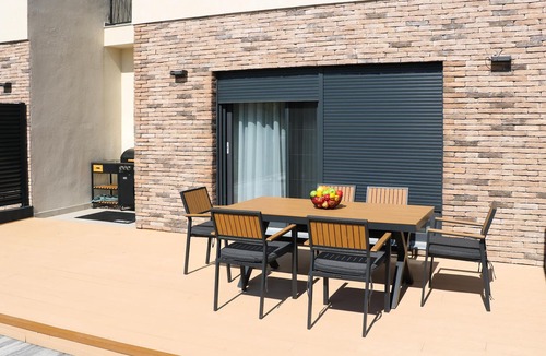 Stupnik House | Amazing home in Kerestinec with WiFi