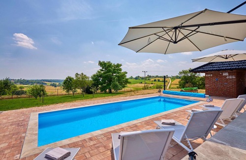 Krizevci House | Amazing home in Krizevci