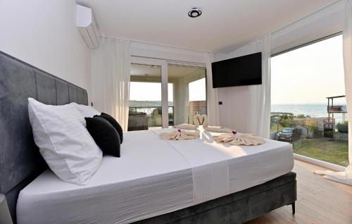 Ljubac House | Amazing Home In Ljubac