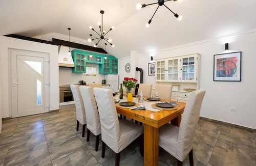 Citluk House | Amazing home in Lucane