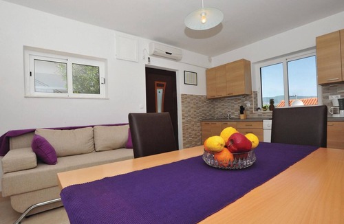 Trogir House | Amazing home in Mastrinka with sauna