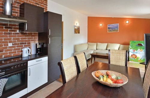 Okrug Gornji House | Amazing home in Okrug Gornji