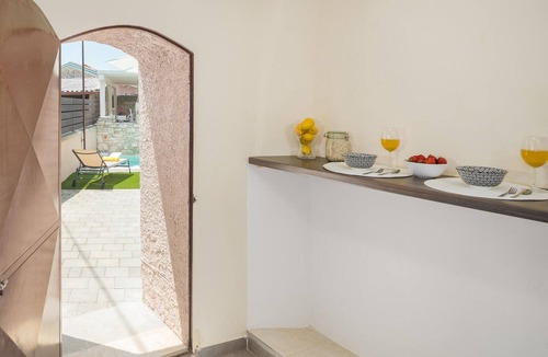 Peresiji House | Amazing home in Peresiji
