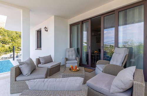 Podstrana House | Amazing home in Podstrana