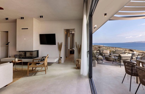 Povljana House | Amazing home in Povljana with private swimming pool, can be inside or outside