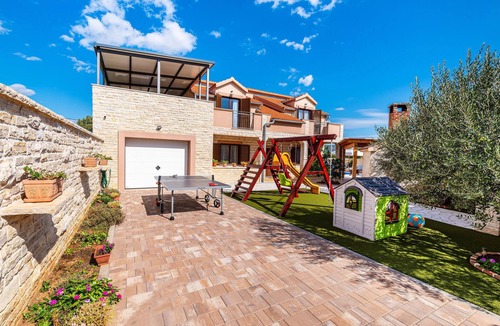 Novigrad House | Amazing home in Pridraga