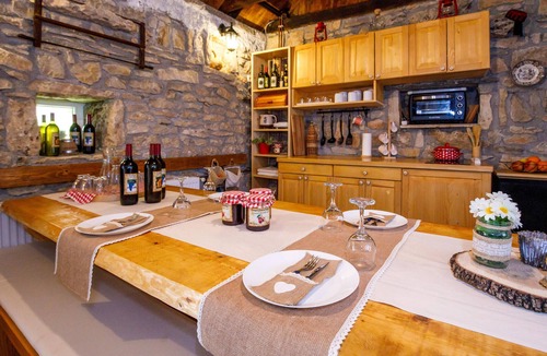 Oklaj House | Amazing home in Puljane
