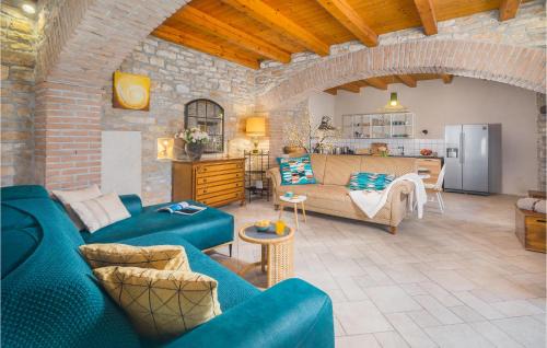 Puntera House | Amazing Home In Puntera With Wifi