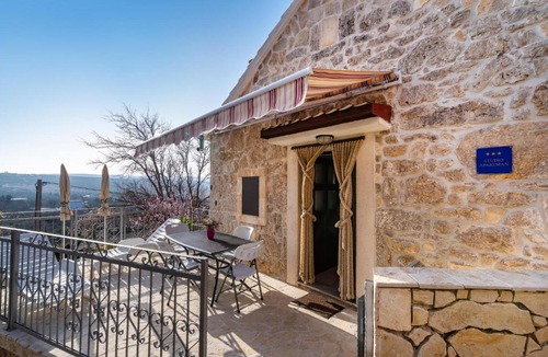 Rovanjska House | Amazing home in Rovanjska with 1 Bedrooms