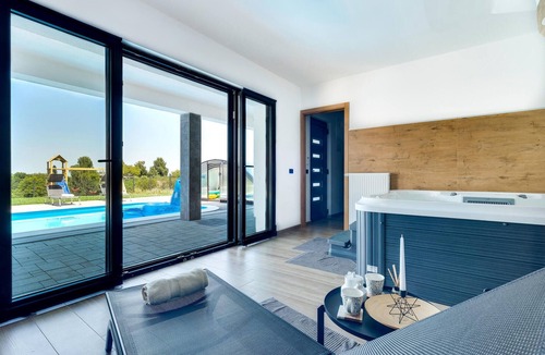 Pitomaca House | Amazing home in Sedlarica with sauna