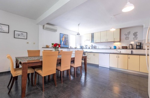 Sevid House | Amazing home in Sevid