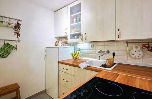 Lekenik House | Amazing home in Sisinec with WiFi