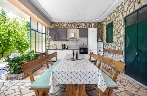 Sibenik House | Amazing home in Slivno