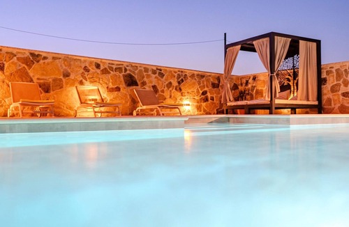Benkovac House | Amazing home in Zagrad