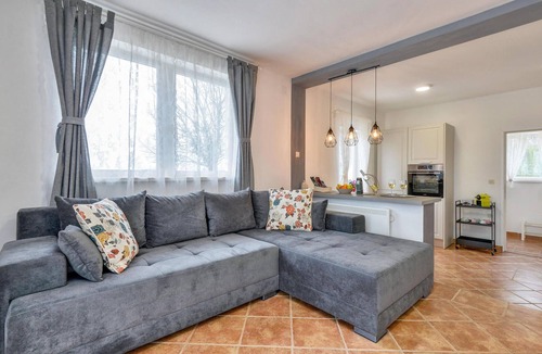 Ivanec House | Amazing home with swiming pool