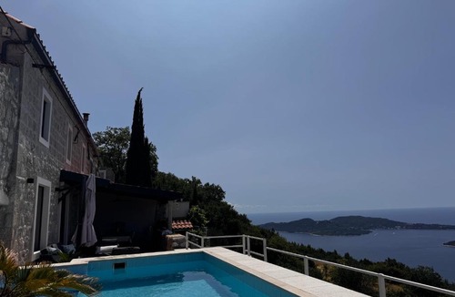 Dubrovacko Primorje House | Amber cosy house with pool and sea views