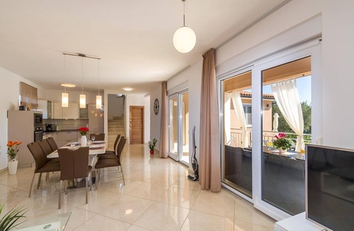 Divsici Villa | An elegant villa with private pool in Istria with countryside ambiance, enjoyable furnishing and eye-catching decoration.