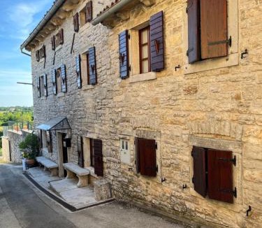 Zminj House | Aneta authentic Istrian House with pool & garden - Pet Friendly