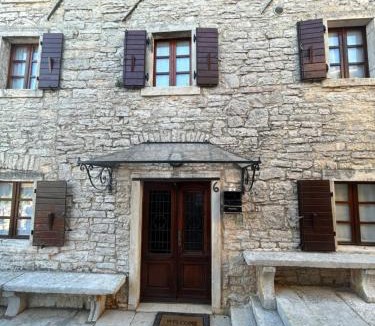 Zminj House | Aneta authentic Istrian House with pool & garden - Pet Friendly