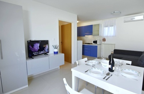 Zambratija House | Anna cottage, air-conditioned, next to the sandy beach, 1 bedroom, Wi-Fi