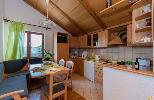 Novi Vinodolski Apartment | Apartments and Room Drazen (86521-A3) - Novi Vinodolski (Crikvenica)
