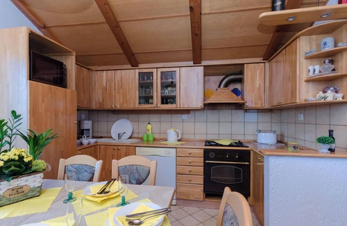 Novi Vinodolski Apartment | Apartments and Room Drazen (86521-A3) - Novi Vinodolski (Crikvenica)