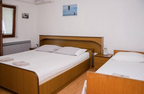 Sibinj Krmpotski Apartment | Apartments Sanja (67941-A1) - Klenovica (Novi Vinodolski)
