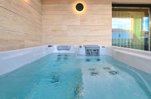 Zrce Apartment | Aparthotel OLIVE with jacuzzi and breakfast