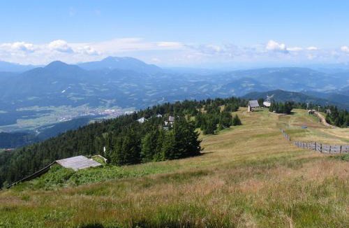 Slovenj Gradec House | Apartmaji Snežinka Kope