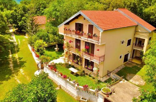 Vrlika Apartment | Apartman ANA