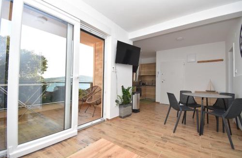 Tijesno Apartment | Apartman Bela