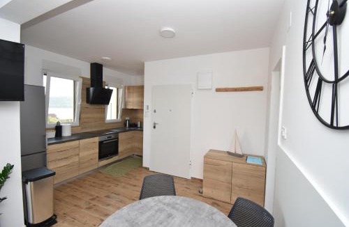 Tijesno Apartment | Apartman Bela