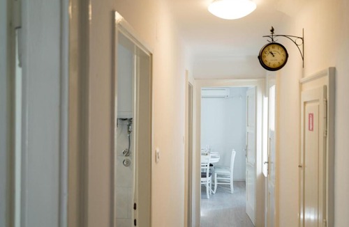 Split Apartment | Apartman Boki