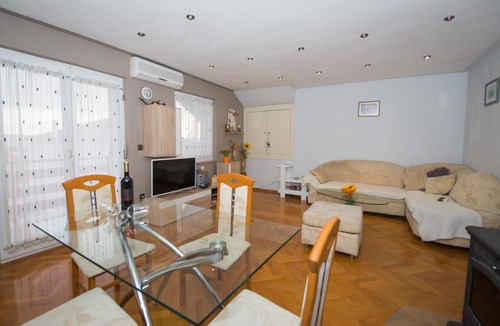 Kastel Luksic Apartment | Apartman Duvančić