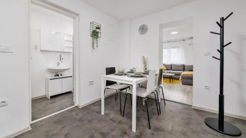 Cvetkovic Apartment | Apartman Grey