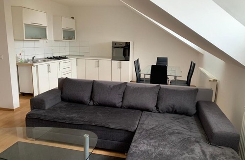 Cepin Apartment | Apartman HM